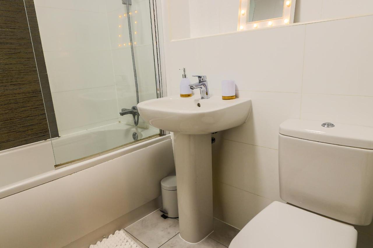 Comfort Apartments - Ideal For Contractors ดาร์บี ภายนอก รูปภาพ